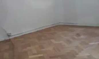 Imagem 7: Sala 2 quartos com dep. proximo ao metro