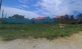 Imagem: Terreno a 50 metros da Praia de Jaconé