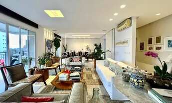 Imagem 1: 350m² | 4 Suítes