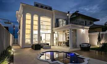 Imagem: Casa Nova de Alto Padrão com Piscina e