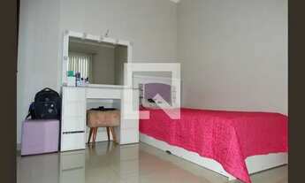 Imagem 2: Casa à Venda - Colonial, 4 Quartos, 248 m2