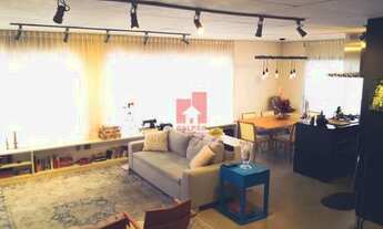 Imagem 2: Excelente imóvel, amplo, muito bem localizado, próximo a mercados, farmácias, comercio e b