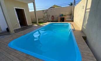 Imagem 2: Maricá, Cordeirinho. Casa Duplex na Quadra da Praia com 4 Quartos