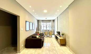 Imagem 3: Apartamento reformado com varanda na quadra mar da Praia das Pitangueiras, Guaruja