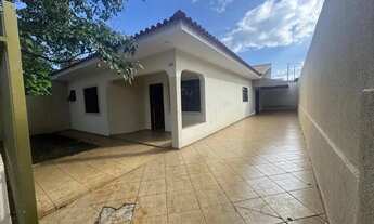 Imagem 3: Casa à venda em Maringá, Loteamento Grajaú, com 2 quartos, com 115.96 m²