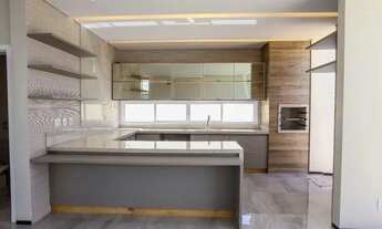 Imagem 4: Sobrado de 214 m² com 3 Suítes para alugar, por R$ 9.000/mês no Jardins Barcelona em Senad