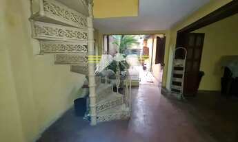 Imagem 2: Sobrado de 192m², 3 dormitórios, 2 suítes, 2 vagas de garagem, próximo à igreja Santo Antô