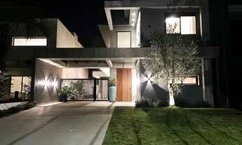 Imagem: Casa quatro suítes no Condado!!