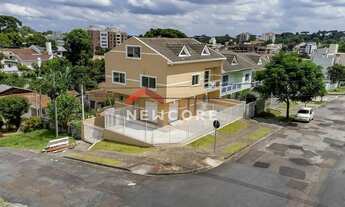 Imagem: Sobrado em Rua Macapá - Tingui - Curitiba/PR