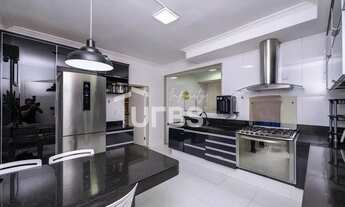 Imagem 3: Apartamento à venda no Setor Bueno, 3 suítes plenas, 2 vagas de garagem, em frente ao Parq