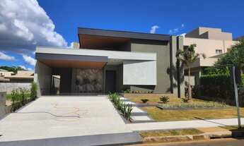 Imagem: Casa no condomínio com 270 metros