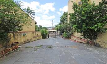 Imagem 2: Porto Alegre - Casa Padrão - Teresópolis