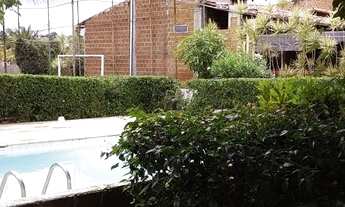 Imagem 2: Casa de condomínio térrea para venda possui 130 metros quadrados com 4 quartos