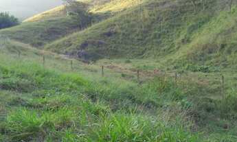 Imagem 10: FAZENDA REGIAO SERRANA CANTAGALO FORMADA E PERTO DA CIDADE