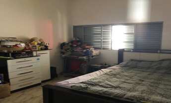 Imagem 4: Casa terreá com edicula no jardim satélite