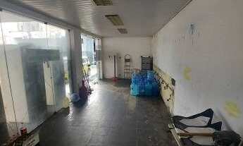 Imagem 4: Lojas no bairro da Pavuna