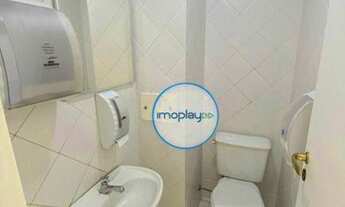 Imagem 6: Conjunto comercial com 64m² vão livre, com piso laminado, 01 banheiro e copa