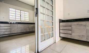 Imagem 2: Casa à Venda no Bairro Santa Cruz II com 03 Quartos sendo 01 Suíte em Cuiabá/MT