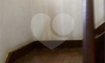 Imagem 5: Casa antiga - Venda / 02 Dormitórios