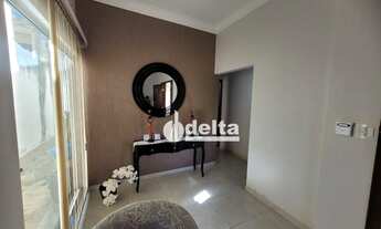 Imagem 4: Casa com 3 dormitórios à venda, 240 m² por R$ 500.000,00 - Granada - Uberlândia/MG