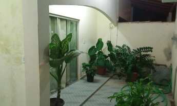 Imagem: Vendo prédio pertissimo da praia em Guriri