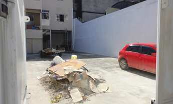 Imagem 2: Loja/prédio comercial/galpão de frente para a rua com área útil estimada de 232 m². Espaço