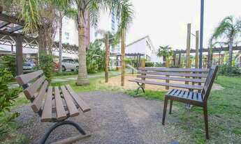 Imagem 2: VENDO charmoso apartamento mobiliado com três dormitórios no Bairro Jardim Botânico- Porto