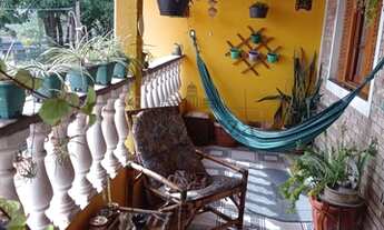 Imagem 7: Sobrado para venda tem 150 metros quadrados com 4 quartos