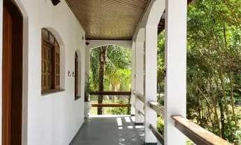 Imagem 2: Casa térrea em condomínio, região da Granja Viana. Baixou p/ vender urgente. AT:1310m2