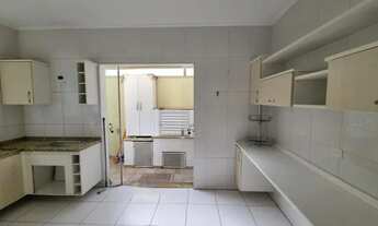 Imagem 4: Casa para aluguel e venda com 99 metros quadrados com 3 dormitórios sendo uma suíte