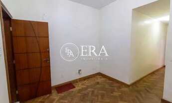 Imagem 5: Tijuca- Av. Maracanã, 2 quartos, 1 banheiro, área de serviço