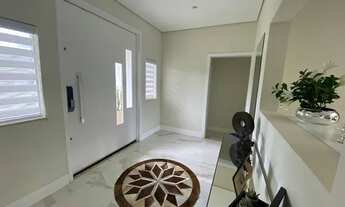 Imagem 2: Casa de condomínio sobrado para venda possui 550 metros quadrados com 4 quartos