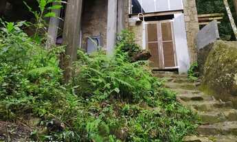 Imagem 3: Casa na mata no rio tavares