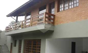 Imagem 2: Casa com 4 quartos sendo 3 suítes no melhor condomínio da Serra da Cantareira