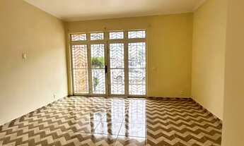 Imagem 3: ALUGO - Casa térrea com 2 quartos em Centro - Nova Iguaçu - RJ