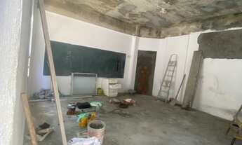 Imagem: Sala grande em condomínio fechado