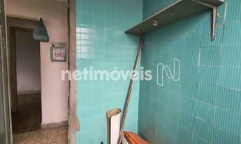 Imagem 7: Casa de 02 quartos no Sagrada Família, sendo