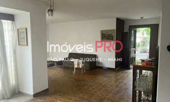 Imagem: Casa no Pacaembu com terreno amplo e estrutura