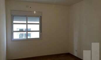 Imagem 7: Apartamento espaçoso, todo reformado, em ótima localização. Oportunidade!