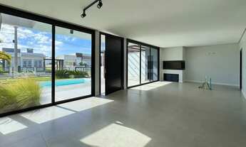 Imagem 7: Casa de alto padrão a 550m do mar na Bellatorres