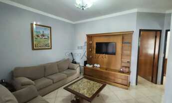 Imagem 2: Casa Padrão - 3 dorms - 1 suíte - 2 banheiros - Sala de Jantar - Bosque dos Eucaliptos