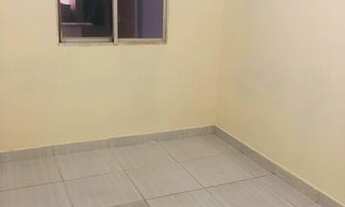 Imagem 4: Alugo Casa 02 quartos Sozinha no LOTE