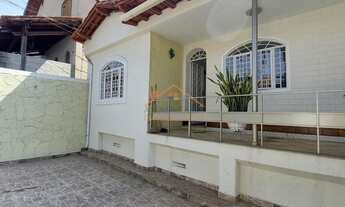 Imagem 3: Excelente Casa Comercial no Santa Cruz Industrial com 2 apartamentos no fundo