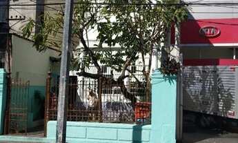 Imagem: Quarto com banheiro na Tijuca a partir de