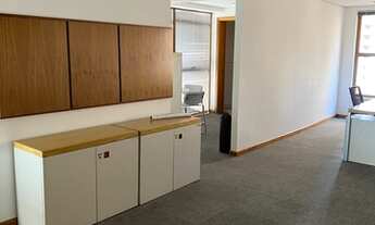 Imagem 6: BENTOALVES aluga conjunto comercial mobiliado, c/ 150m2, no Centro - Caxias do Sul - RS