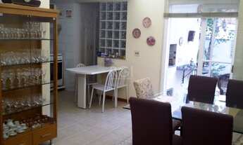 Imagem 2: Porto Alegre - Casa Padrão - Tristeza