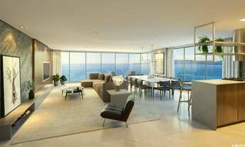 Imagem 3: Espetáculo de lançamento frente mar