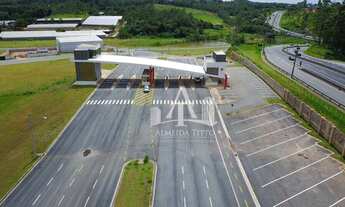 Imagem 2: Excelente Loteamento Industrial à Venda com 2.763,89 m² - Frente para Rodovia Raposo Tavar