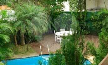 Imagem 4: Casa assobradada com 4 dormitórios sendo suítes, piscina