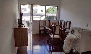 Imagem 4: Prédio imponente, sacada, fundos, vazio suite silencioso, ao lado da estação metrô